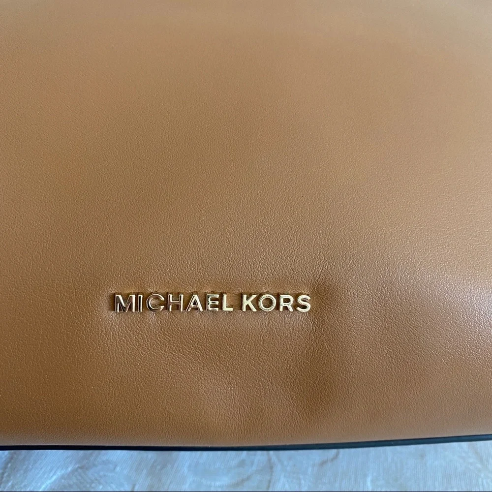 Michael Kors Gramercy Leather Frame 2 way bag